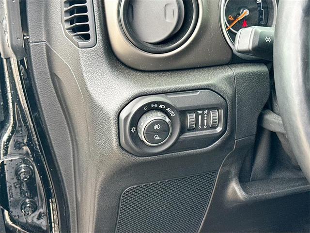 Photo of 2021 Black Clearcoat Jeep Gladiator