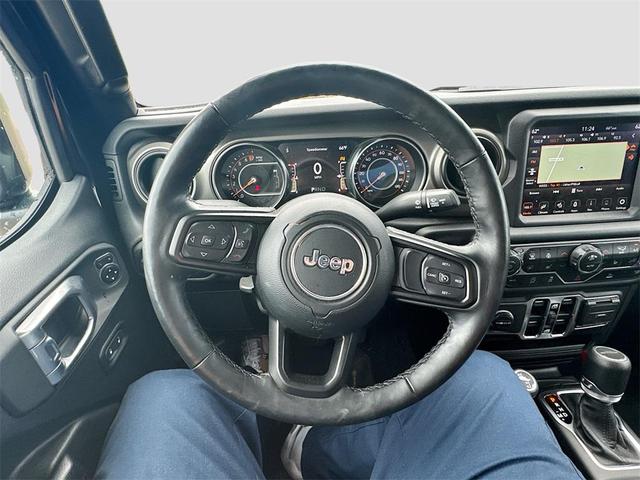 Photo of 2021 Black Clearcoat Jeep Gladiator
