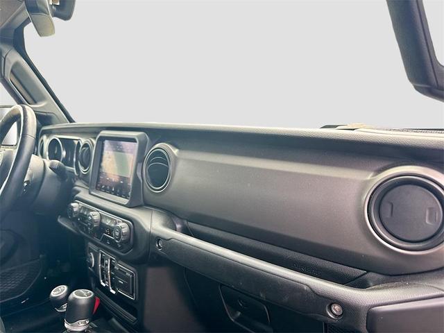 Photo of 2021 Black Clearcoat Jeep Gladiator