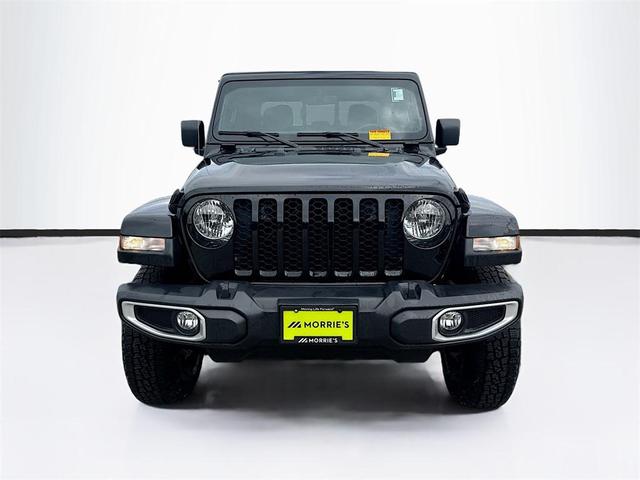 Photo of 2021 Black Clearcoat Jeep Gladiator