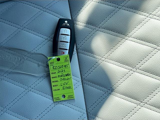 Photo of 2024 Black Diamond Mitsubishi Outlander