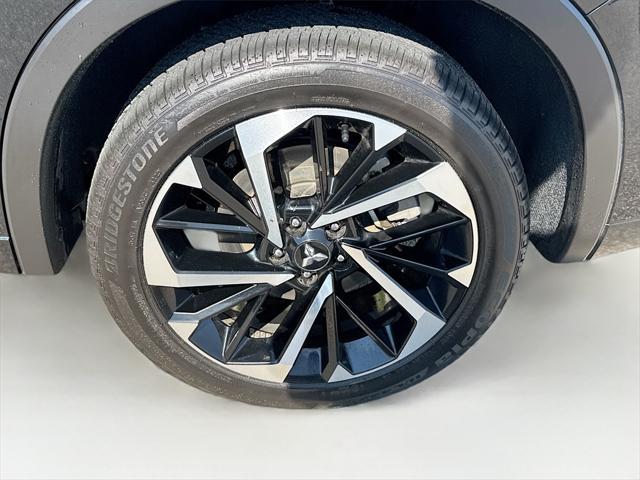 Photo of 2024 Black Diamond Mitsubishi Outlander