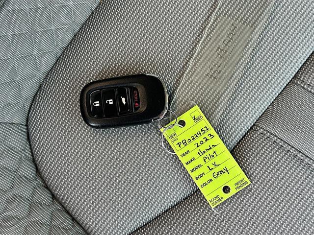 Photo of 2023 Modern Steel Metallic Honda Pilot