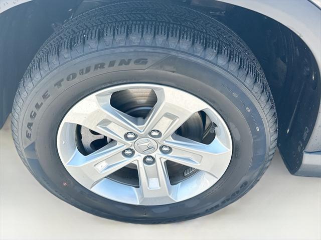 Photo of 2023 Modern Steel Metallic Honda Pilot