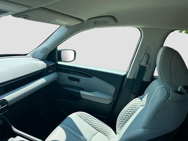 Photo of 2023 Modern Steel Metallic Honda Pilot