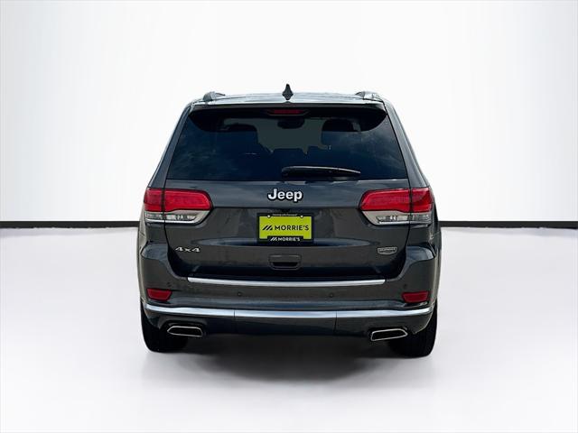 Photo of 2021 Granite Crystal Metallic Clearcoat Jeep Grand Cherokee