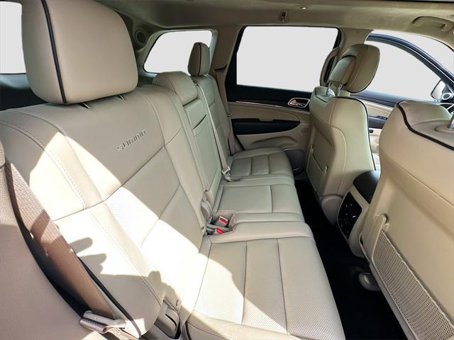 Photo of 2021 Granite Crystal Metallic Clearcoat Jeep Grand Cherokee