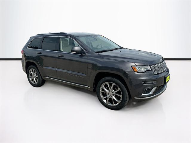 Photo of 2021 Granite Crystal Metallic Clearcoat Jeep Grand Cherokee