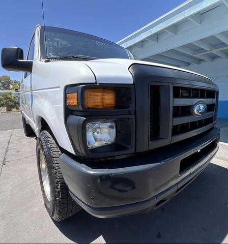 Photo of 2011 Oxford White Ford E150