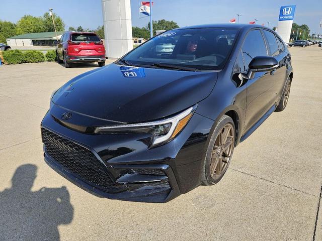 Photo of 2024 Midnight Black Metallic Toyota Corolla