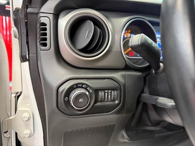 Photo of 2021 Bright White Clearcoat Jeep Wrangler Unlimited