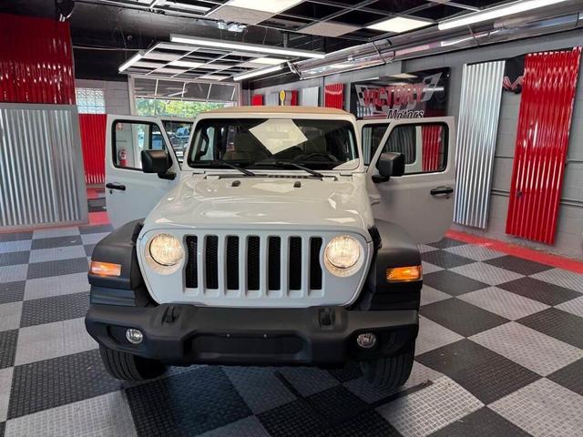 Photo of 2021 Bright White Clearcoat Jeep Wrangler Unlimited