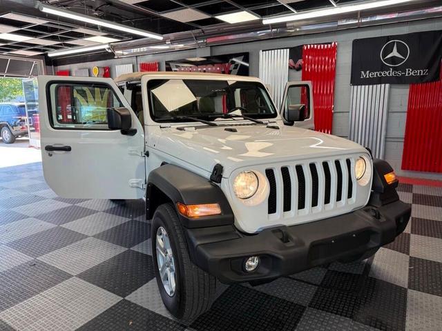 Photo of 2021 Bright White Clearcoat Jeep Wrangler Unlimited