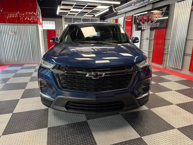Photo of 2022 Northsky Blue Metallic Chevrolet Traverse