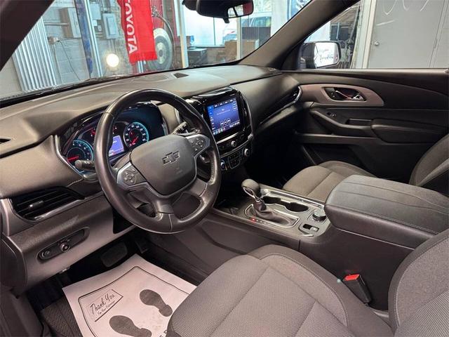 Photo of 2022 Northsky Blue Metallic Chevrolet Traverse