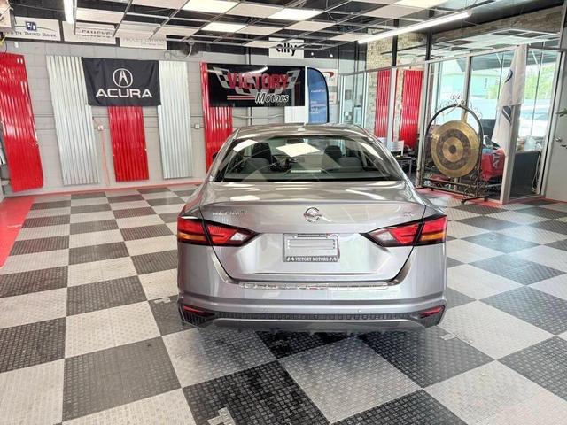 Photo of 2023 Gun Metallic Nissan Altima