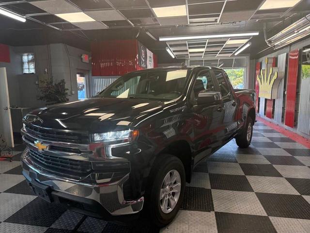Photo of 2021 Black Chevrolet Silverado 1500