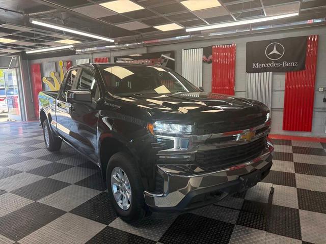 Photo of 2021 Black Chevrolet Silverado 1500