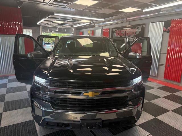 Photo of 2021 Black Chevrolet Silverado 1500