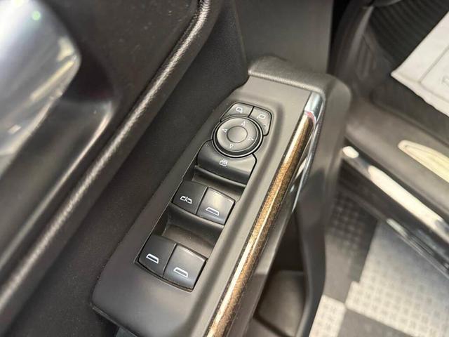 Photo of 2021 Black Chevrolet Silverado 1500