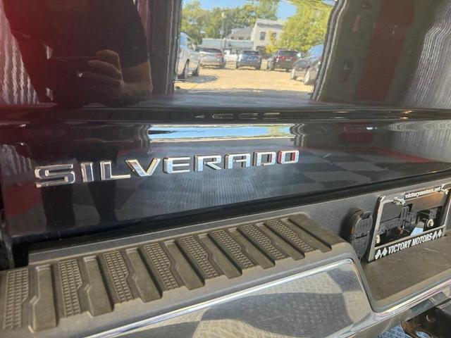 Photo of 2021 Black Chevrolet Silverado 1500