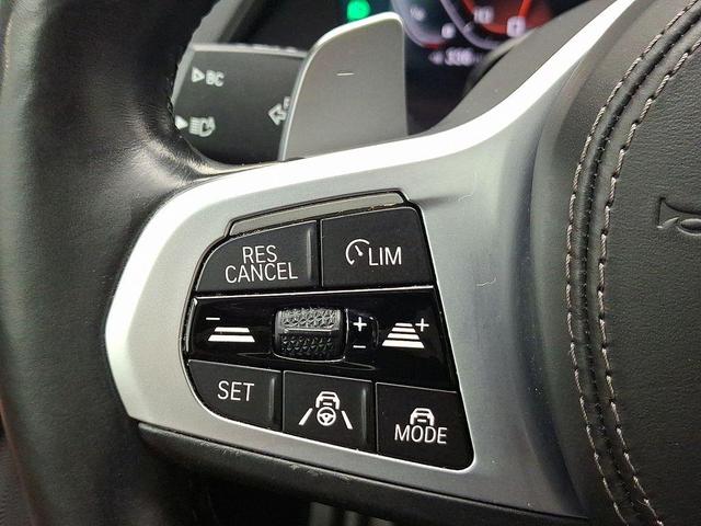 Photo of 2022 White Metallic BMW X6