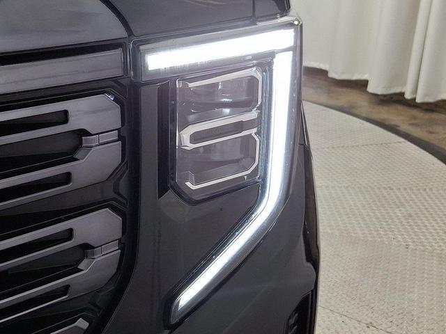 Photo of 2023 Onyx Black GMC Sierra 1500
