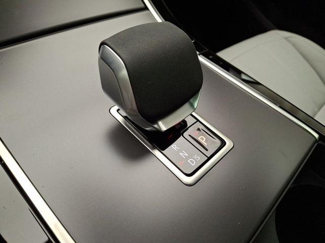 Photo of 2026 Fuji White Land Rover Range Rover Evoque