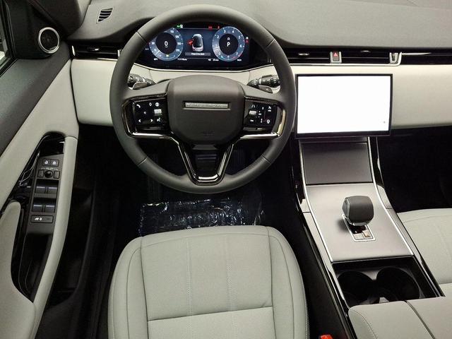 Photo of 2026 Fuji White Land Rover Range Rover Evoque