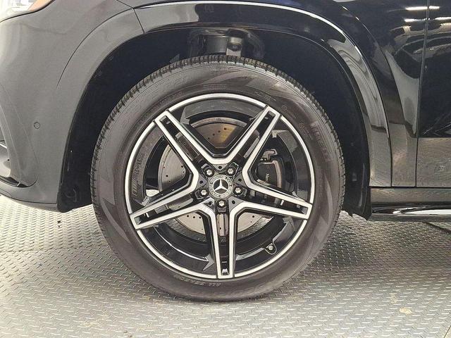Photo of 2024 Black Mercedes-Benz GLS 450