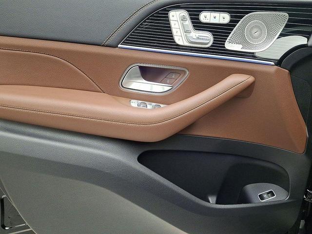 Photo of 2024 Black Mercedes-Benz GLS 450