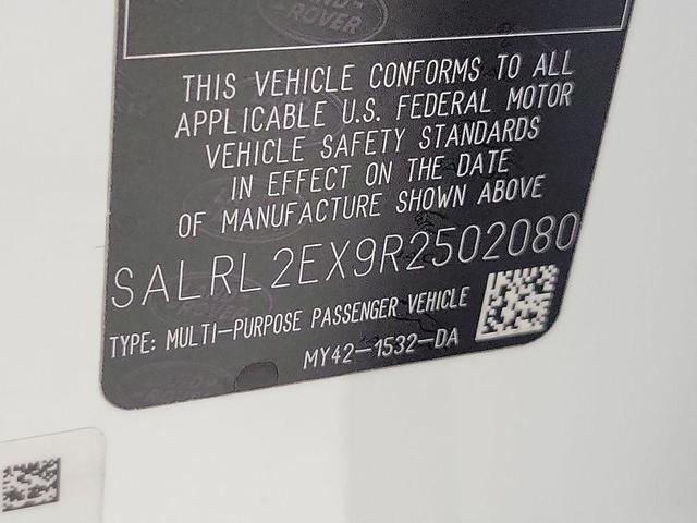 Photo of 2024 Fuji White Land Rover Discovery