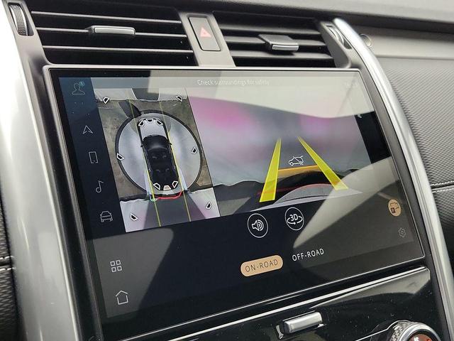 Photo of 2024 Fuji White Land Rover Discovery