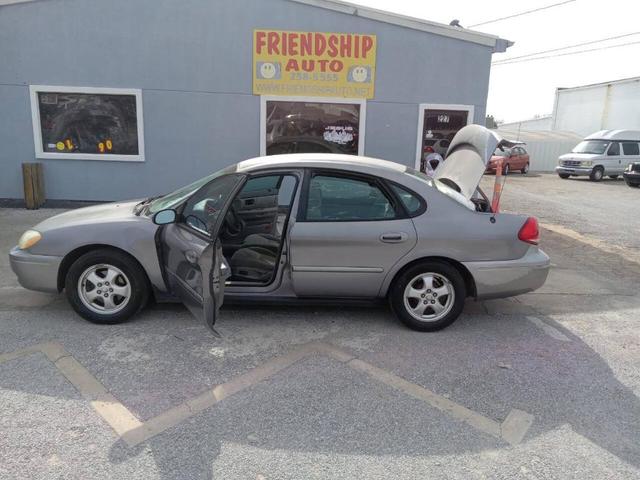 2006 Ford Taurus