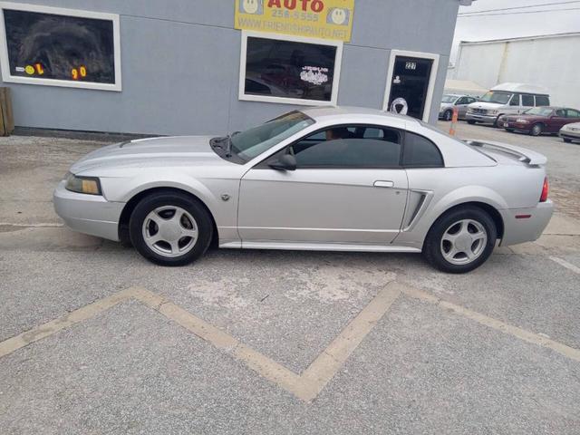 2004 Ford Mustang