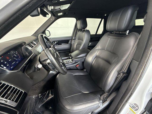 Photo of 2019 White Land Rover Range Rover