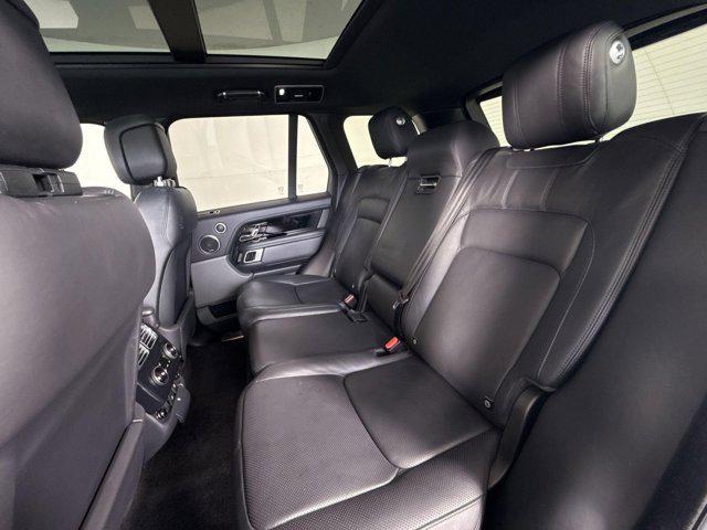 Photo of 2019 White Land Rover Range Rover