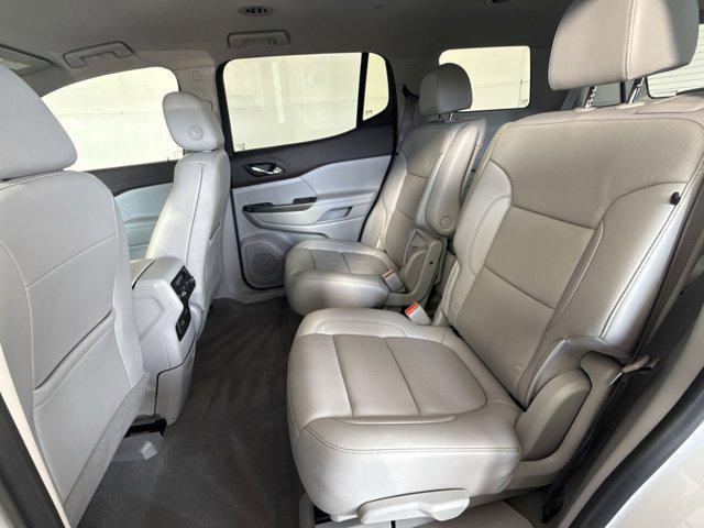 Photo of 2022 Summit White GMC Acadia