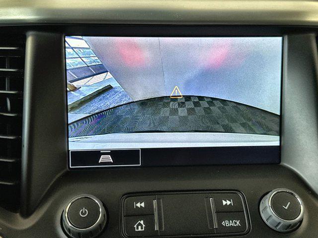 Photo of 2022 Summit White GMC Acadia