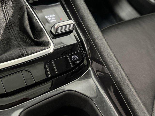 Photo of 2022 Granite Crystal Metallic Clearcoat Jeep Compass