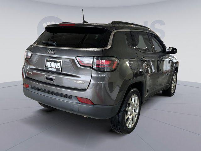 Photo of 2022 Granite Crystal Metallic Clearcoat Jeep Compass