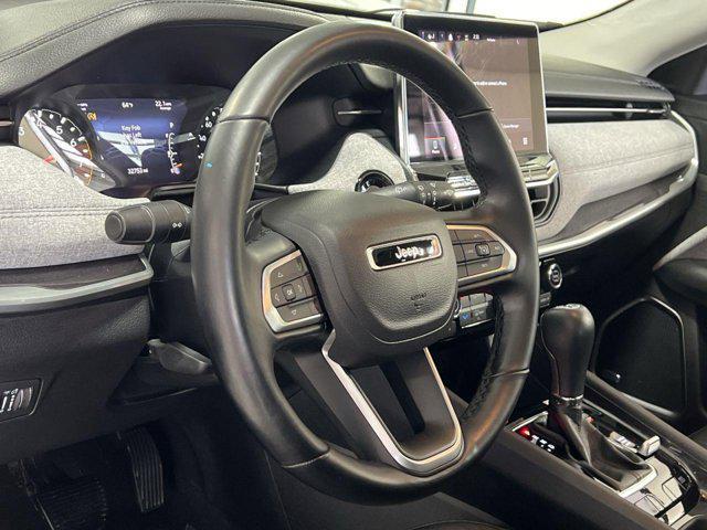 Photo of 2022 Granite Crystal Metallic Clearcoat Jeep Compass