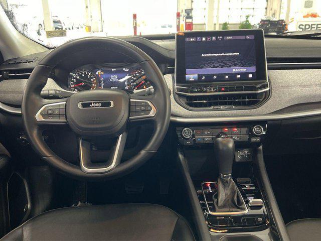 Photo of 2022 Granite Crystal Metallic Clearcoat Jeep Compass