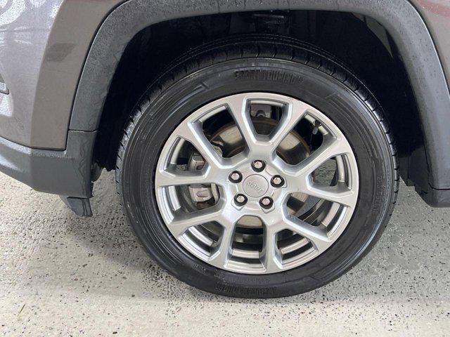 Photo of 2022 Granite Crystal Metallic Clearcoat Jeep Compass