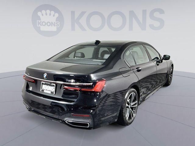 Photo of 2022 Black Sapphire Metallic BMW 750