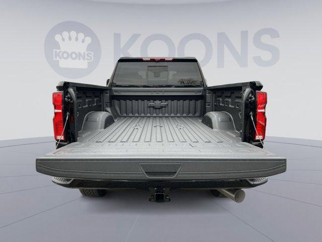 Photo of 2025 Black Chevrolet Silverado 2500
