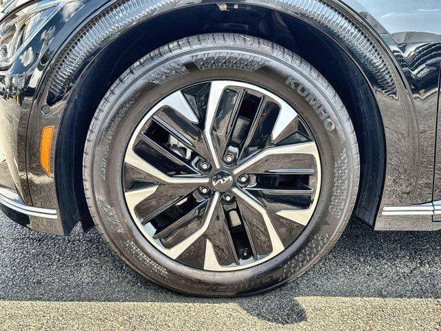 Photo of 2024 Aurora Black Pearl Kia EV6