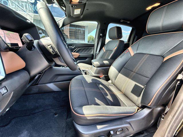 Photo of 2025 Onyx Black GMC Canyon