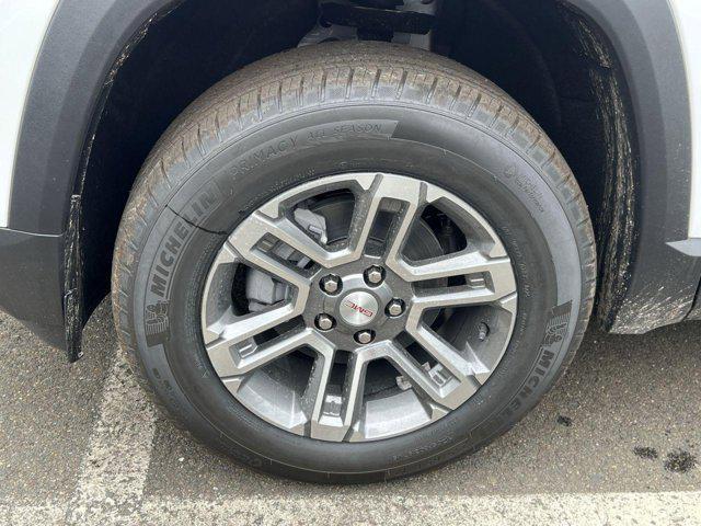 Photo of 2026 Summit White GMC Terrain