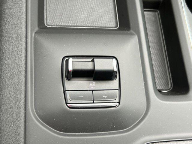 Photo of 2025 White Frost Tricoat GMC Sierra 2500